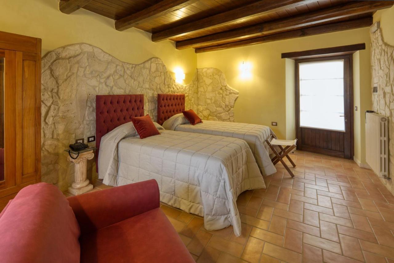 Borgo Incantato Spoleto Pompagnano ภายนอก รูปภาพ
