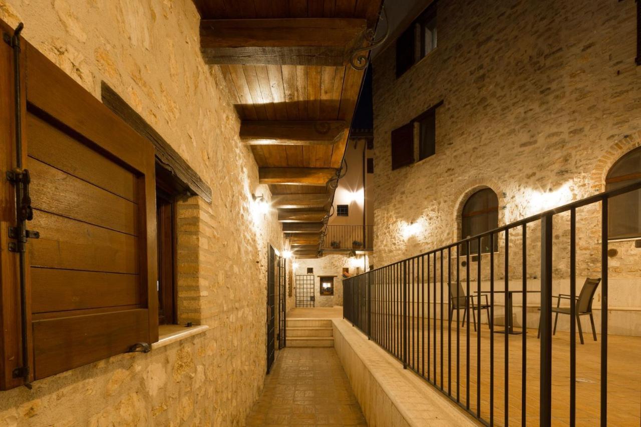 Borgo Incantato Spoleto Pompagnano ภายนอก รูปภาพ
