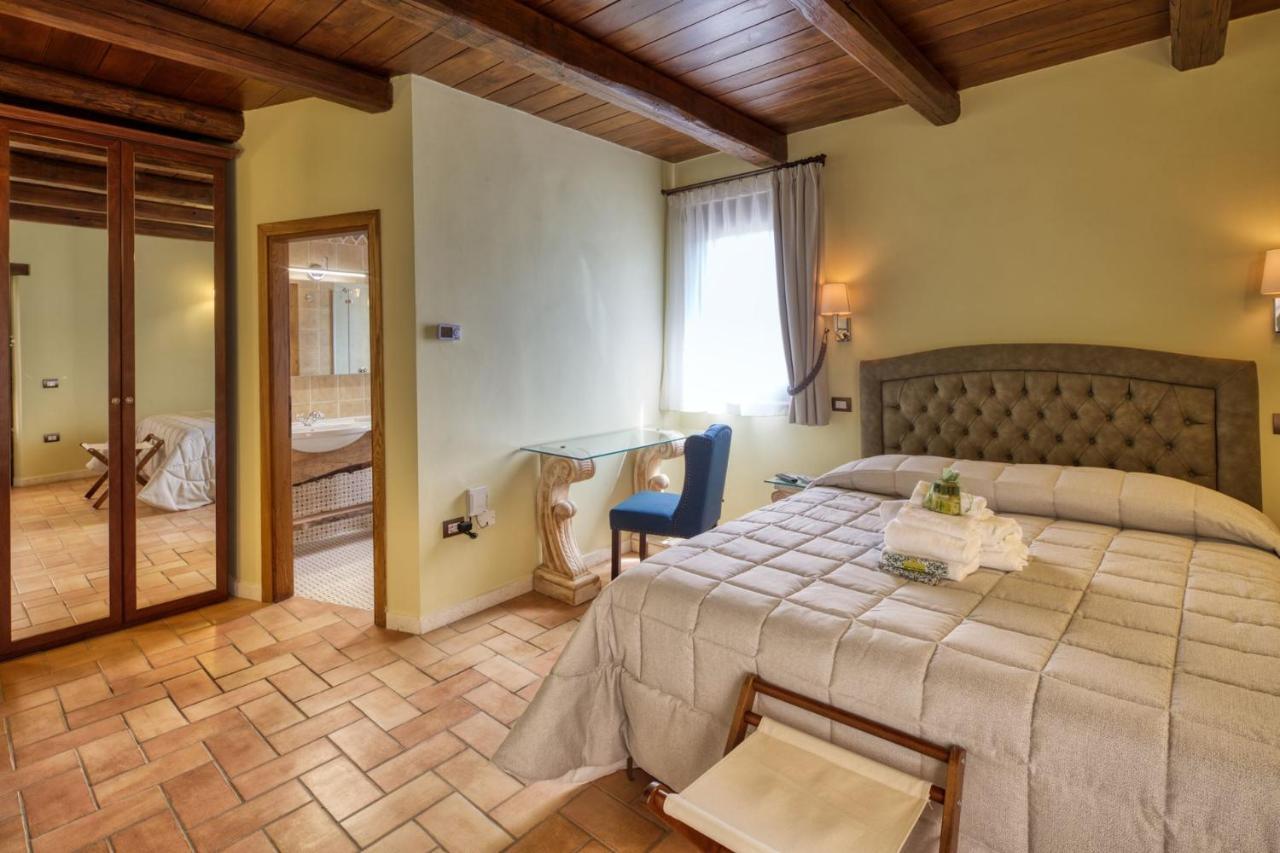 Borgo Incantato Spoleto Pompagnano ภายนอก รูปภาพ