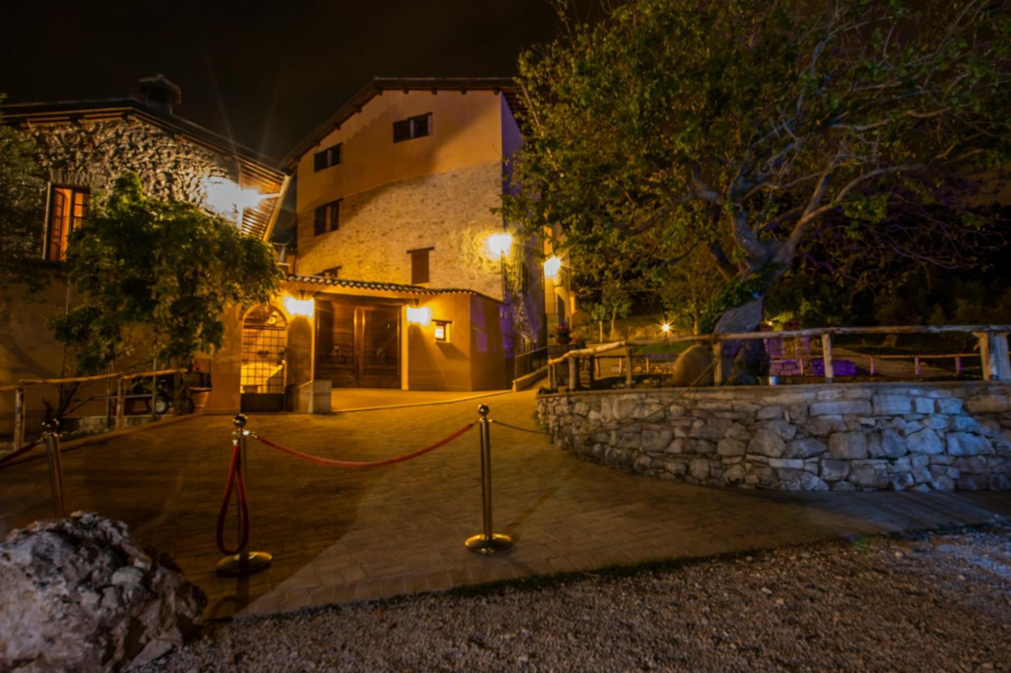 Borgo Incantato Spoleto Pompagnano ภายนอก รูปภาพ
